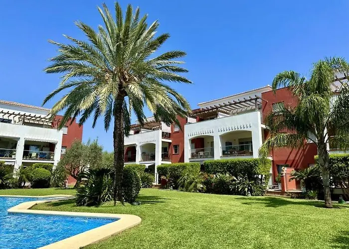 Casa Vinas - Tranquil Ground Floor Apartment, Denia