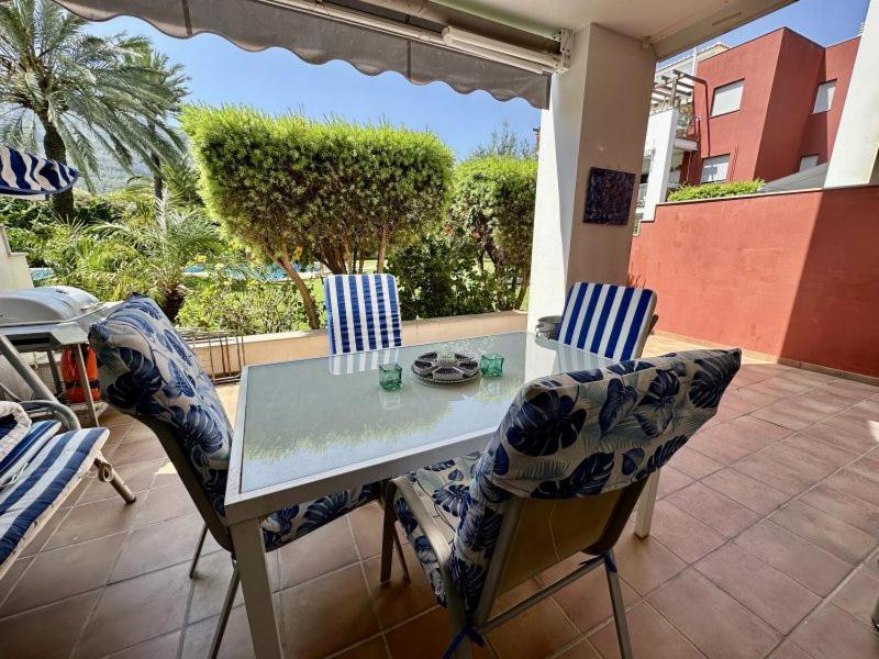 Casa Vinas - Tranquil Ground Floor Apartment, Căn hộ Denia
