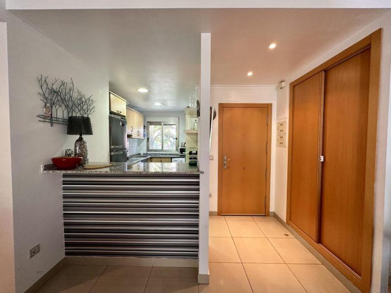 Casa Vinas - Tranquil Ground Floor Apartment, Căn hộ Denia